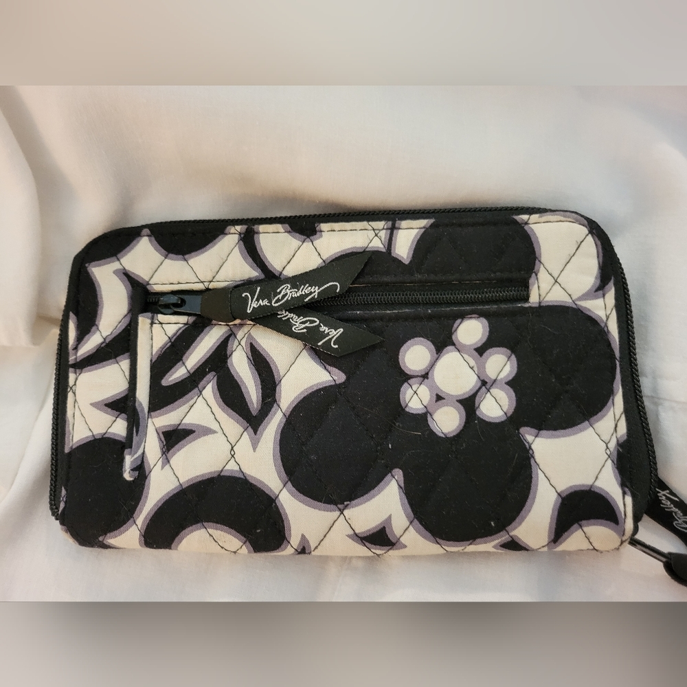 Vera Bradley Black and White Floral Phone Case Set EUC - Picture 6 of 9